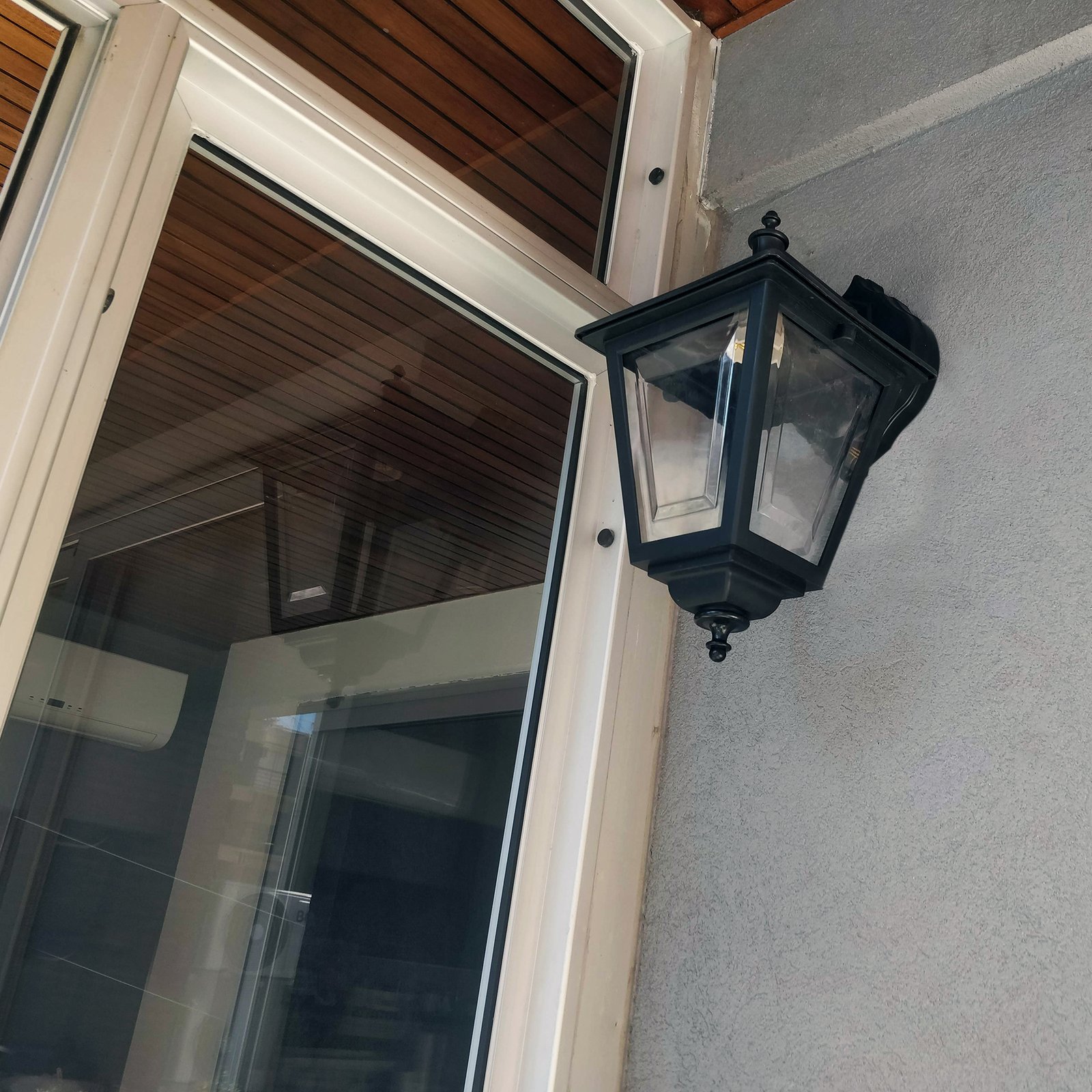 FarolColonialPlasticoMensulaSuperior1