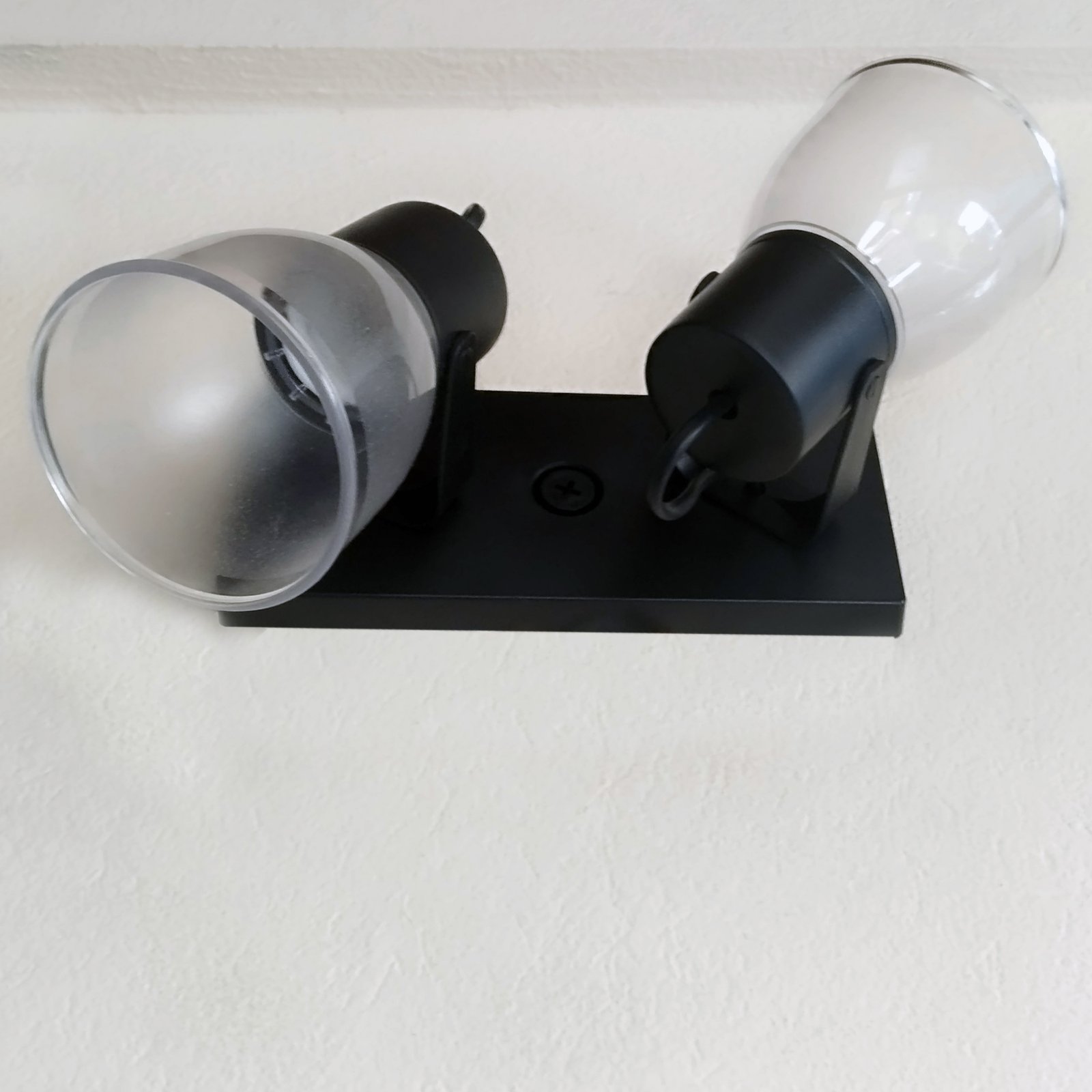 SpotPlastico2LNegro1